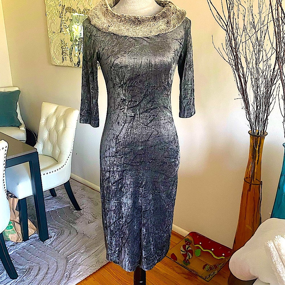 POLECI Elegant Gray Crushed Velvet Dress, Vintage, w/ Faux Fur Collar. XS